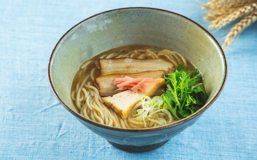 金月そば　Gala青い海店