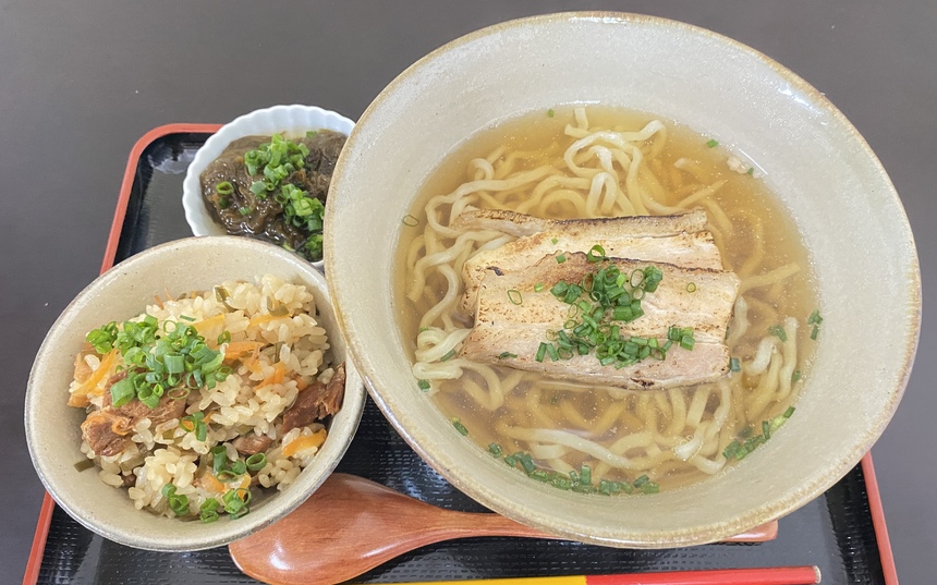 今帰仁ウッパマそば